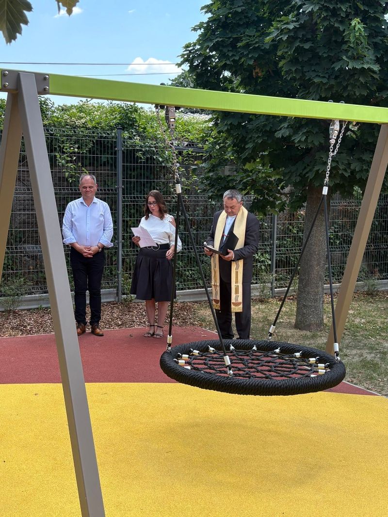 Megáldották a Néri Szent Fülöp Óvoda udvarát 