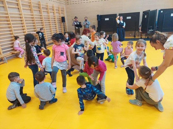 Nemzetiségi nap a Komlói Kodály Ovisokkal 